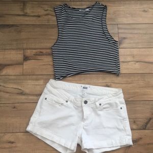 Paige premium denim white jean shorts Sz 26